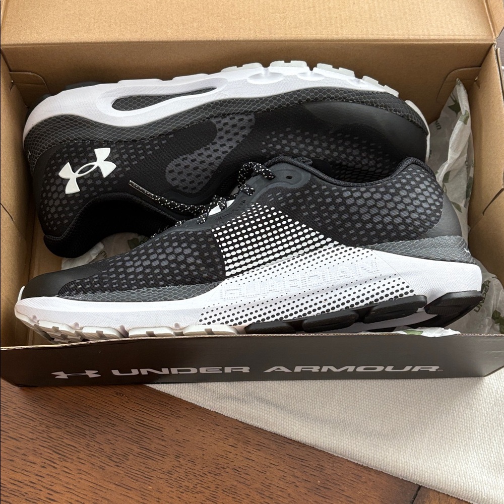 Under Armour Men’s Size 14 Hovr Guardian 3